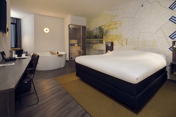room-image