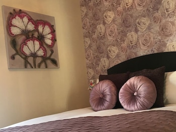 room-image