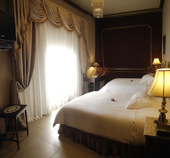 room-image
