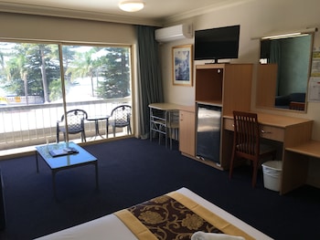 room-image