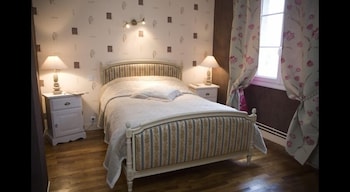 room-image