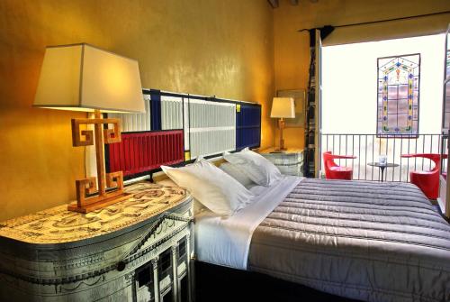 room-image