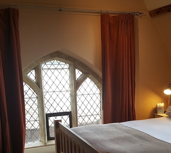 room-image