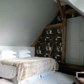 room-image
