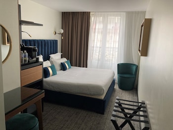 room-image
