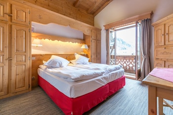 room-image