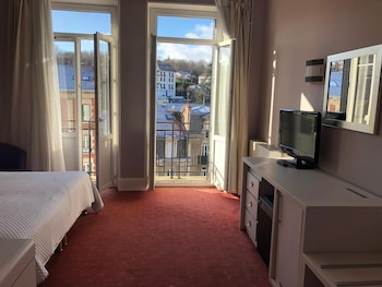 room-image
