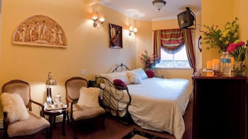 room-image