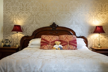 room-image