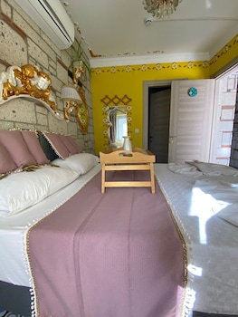 room-image