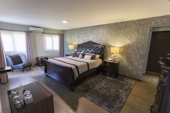 room-image