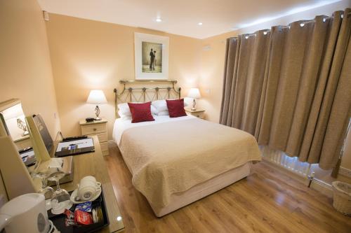 room-image