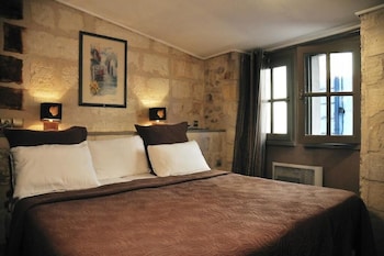 room-image