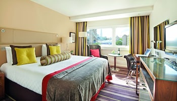 room-image