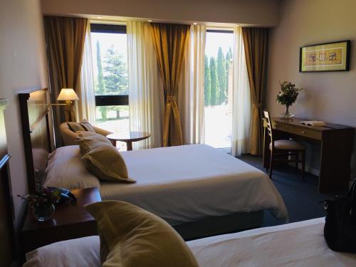 room-image