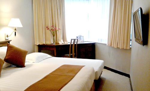 room-image