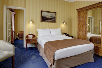 room-image