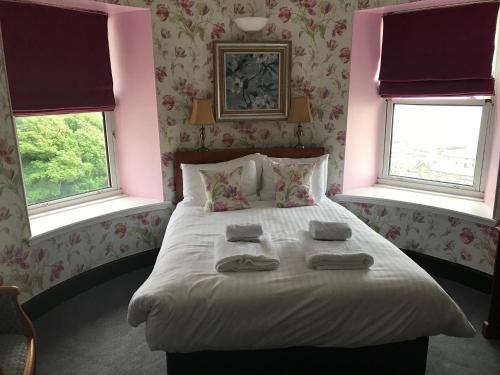 room-image