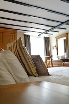 room-image