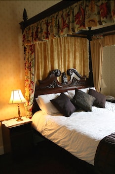 room-image