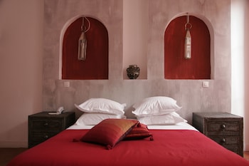 room-image