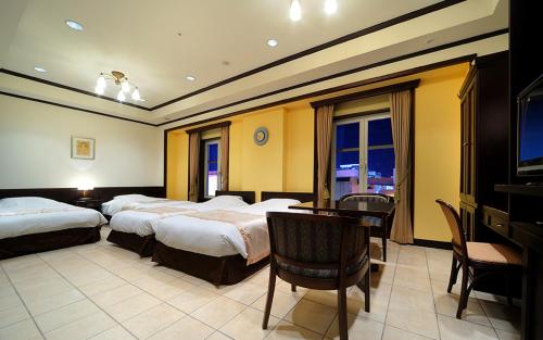 room-image
