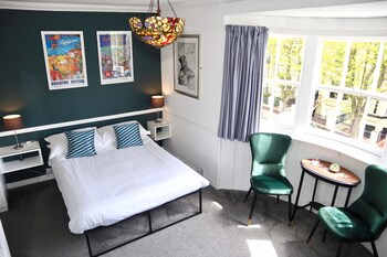 room-image