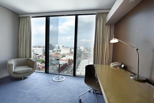 room-image
