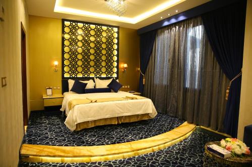 room-image