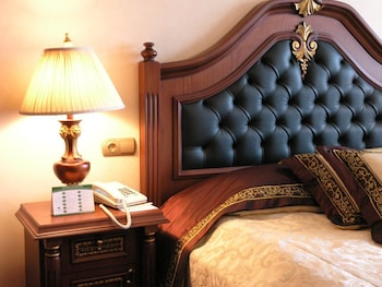 room-image