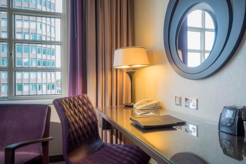 room-image