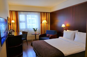 room-image