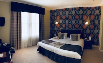 room-image