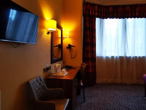 room-image