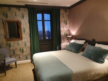 room-image