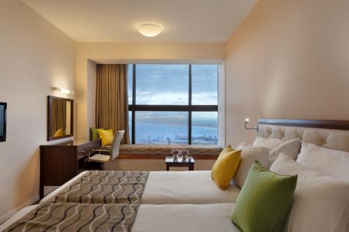 room-image