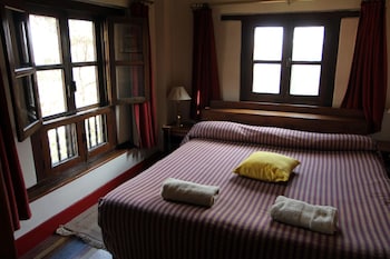 room-image