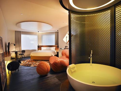 room-image