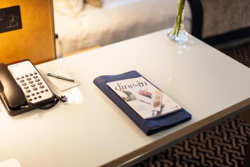 room-image