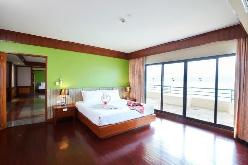 room-image