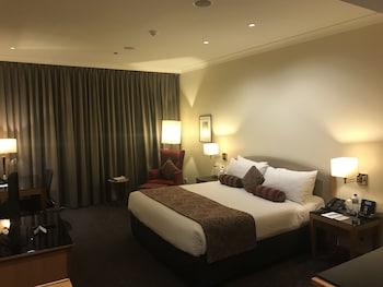 room-image