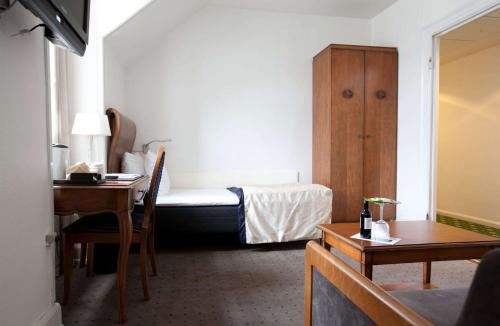 room-image