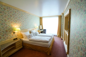 room-image