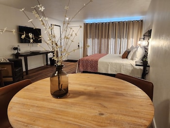 room-image