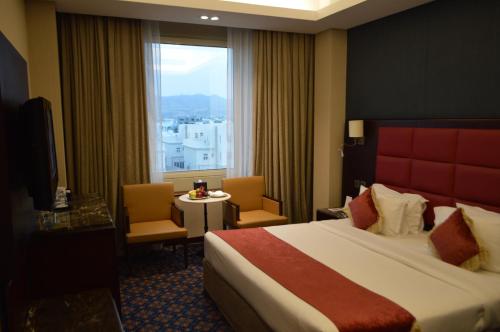 room-image
