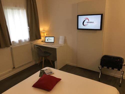 room-image