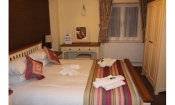room-image