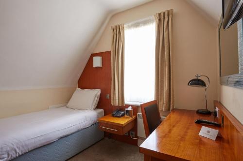 room-image