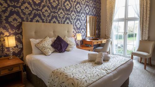 room-image