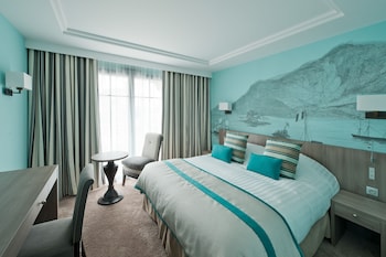 room-image